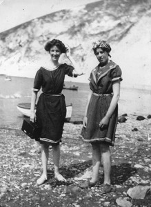 August-1911-two-women-enj-002
